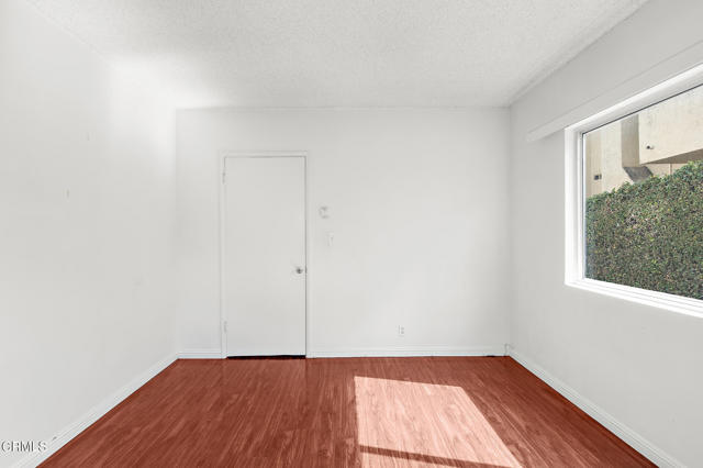 Detail Gallery Image 12 of 29 For 210 S Catalina Ave, Pasadena,  CA 91106 - – Beds | – Baths