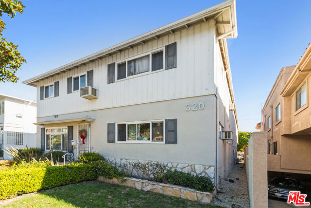 320 South Doheny Drive photo 8