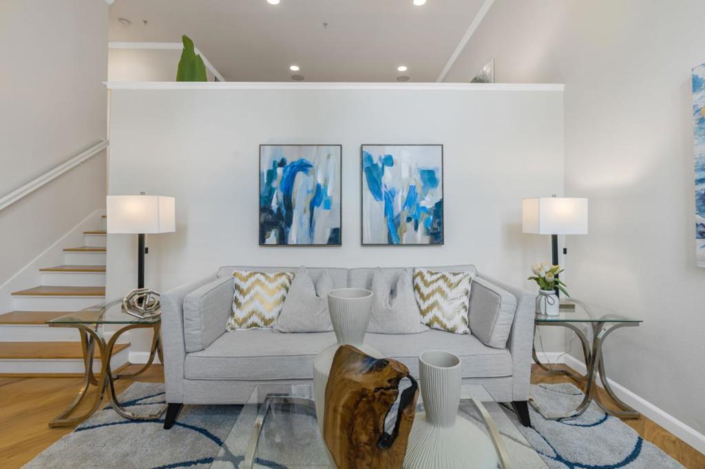 2342 Winepol Loop