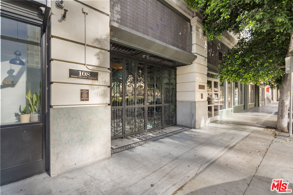 108 W 2nd Street #711