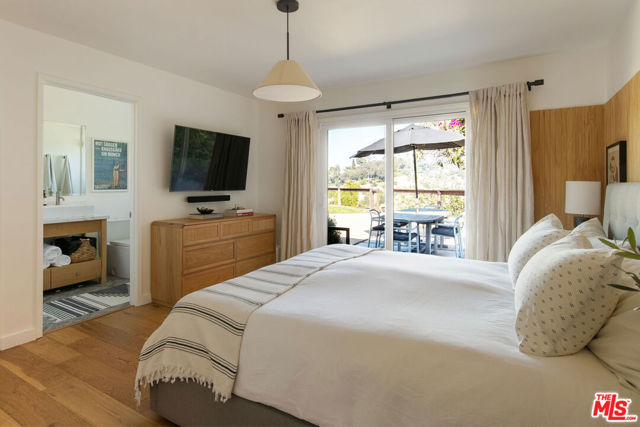2044 Panamint Drive, Los Angeles CA: https://media.crmls.org/mediaz/c5b115a1-5c15-4f6b-a4dc-ccaa287af604.jpg