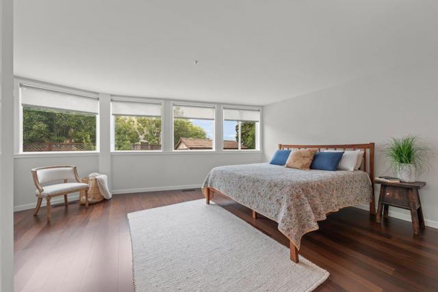 350 6th Avenue, Half Moon Bay CA: https://media.crmls.org/mediaz/c5b1a499-2b2a-4b27-aa2a-4420425fae9b.jpg