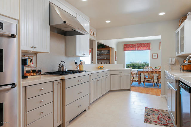 2167 Palomar Avenue, Ventura CA: https://media.crmls.org/mediaz/c5b1b14c-9aa7-46d0-92fb-665975c2dfb8.jpg