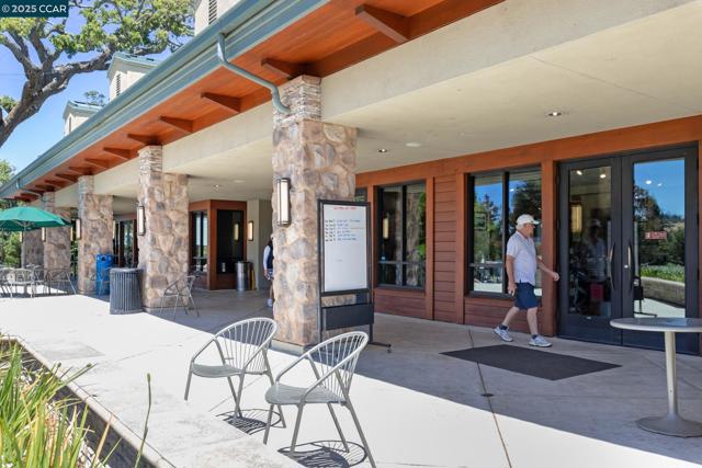1150 Canyonwood Court, Walnut Creek CA: https://media.crmls.org/mediaz/c5b23ab6-d000-460b-a866-bc3850f1cba5.jpg