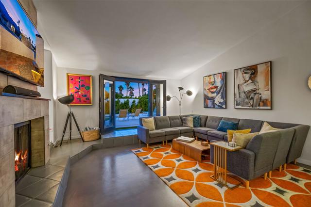 1862 N Nogales Way, Palm Springs CA: https://media.crmls.org/mediaz/c5b291a2-ca36-45b8-9e4a-3a09f561039b.jpg