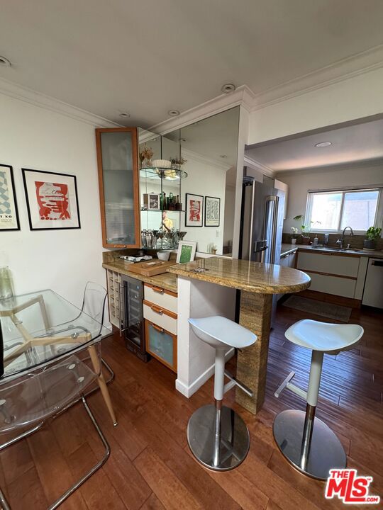 864 Granville Avenue photo 30