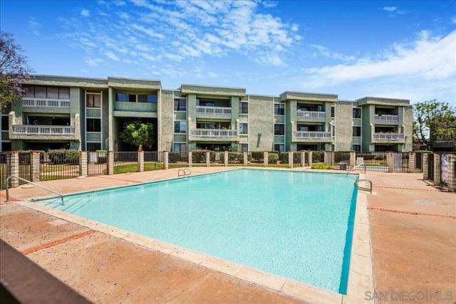 1050 E Washington, Escondido CA: https://media.crmls.org/mediaz/c5b2f2c3-dde7-4012-8641-4ba5092edd5b.jpg