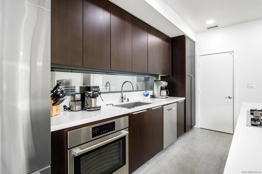 307 Upas St - photo 7