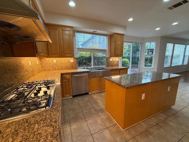 504 Westwind Lane, Redwood City CA: https://media.crmls.org/mediaz/c5b3250a-da46-45d7-9ec2-cc83b64681f2.jpg