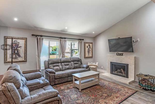 3197 Knightswood Way, San Jose CA: https://media.crmls.org/mediaz/c5b3b391-3d5c-4156-843a-d216b271806f.jpg