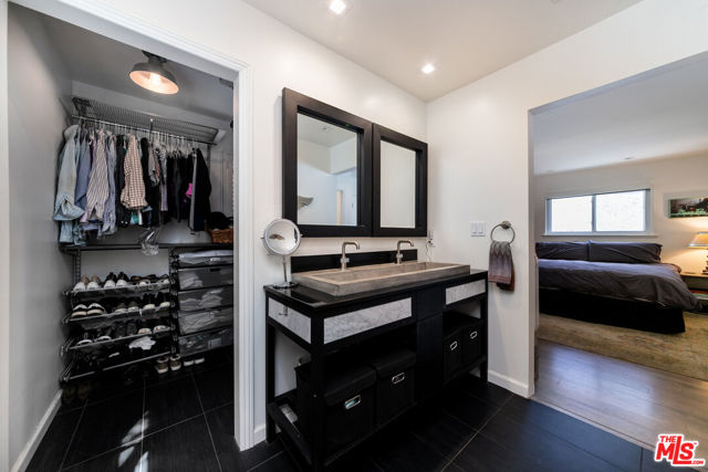8328 Kirkwood Drive, Los Angeles CA: https://media.crmls.org/mediaz/c5b3da18-ab36-4aa2-9a1d-86d6ec88b24b.jpg