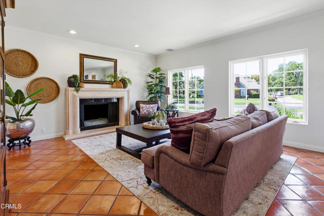 Detail Gallery Image 12 of 75 For 2296 Applewood Ln, Camarillo,  CA 93012 - 5 Beds | 4/1 Baths