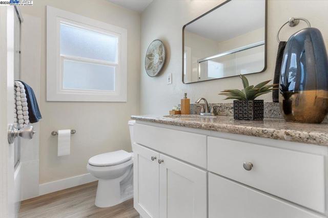 1629 Thrush Ave, San Leandro CA: https://media.crmls.org/mediaz/c5b59c89-1192-4bae-b9cd-60cd2f49fd20.jpg