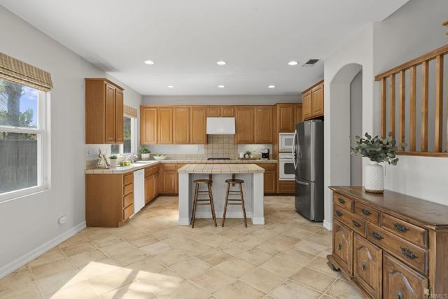 Detail Gallery Image 18 of 44 For 371 Plaza Toluca, Chula Vista,  CA 91914 - 5 Beds | 4 Baths