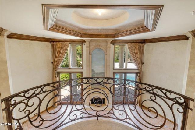 8445 Roseland Avenue, Moorpark CA: https://media.crmls.org/mediaz/c5b66a2d-24d5-4fc8-830d-3a00a223912e.jpg