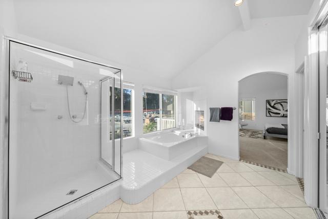 Image 32 of 59 For 12118 Ferncrest Place