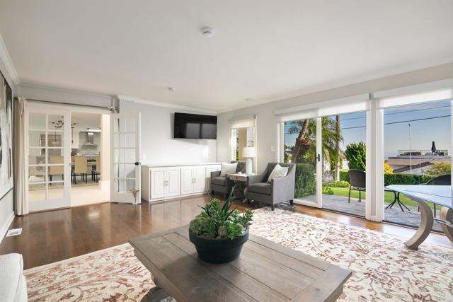 5918 Germaine Lane, La Jolla CA: https://media.crmls.org/mediaz/c5b6bf96-3ef5-447c-95f9-109db2407289.jpg