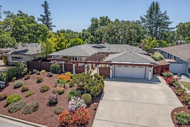 19740 GLEN BRAE Drive, Saratoga CA: https://media.crmls.org/mediaz/c5b76837-8cbc-4c61-b409-4cae8979eae8.jpg