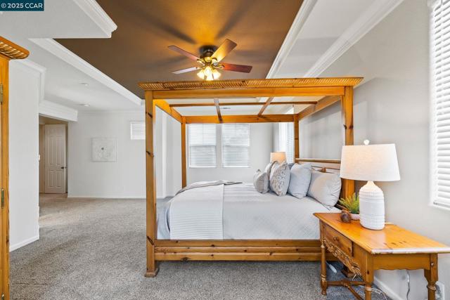 127 Sanford Ct, Brentwood CA: https://media.crmls.org/mediaz/c5b7e8d1-0f60-4e2b-b8b8-1395f78b9bdd.jpg