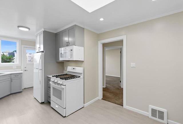 5924 Fulton Street, San Francisco CA: https://media.crmls.org/mediaz/c5b87b57-9a1b-495d-80ac-cf4cf276ec9b.jpg