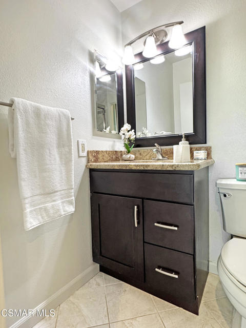 607 Valley Oak Lane, Newbury Park CA: https://media.crmls.org/mediaz/c5b8a9b5-2708-4c0d-ba16-5df2e2fa49f4.jpg