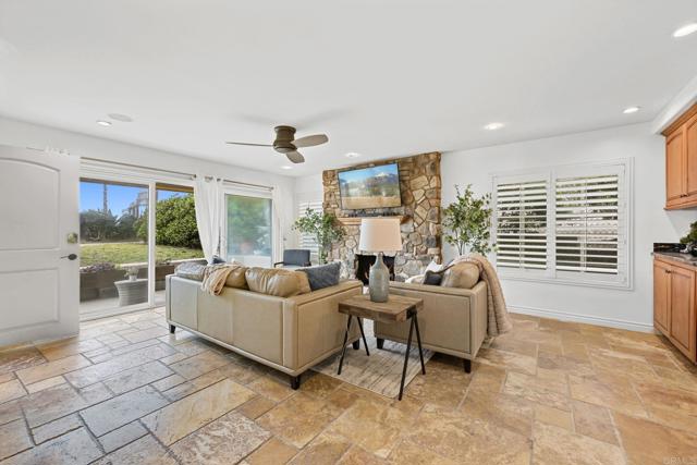 515 S Sierra Avenue, Solana Beach CA: https://media.crmls.org/mediaz/c5b904a6-afc3-4624-a76c-f2ddc21894f5.jpg