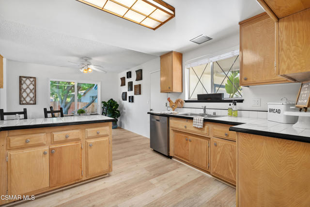 951 Tapies Court, Newbury Park CA: https://media.crmls.org/mediaz/c5b94bba-ae93-4ec9-b098-d7da30e9337f.jpg