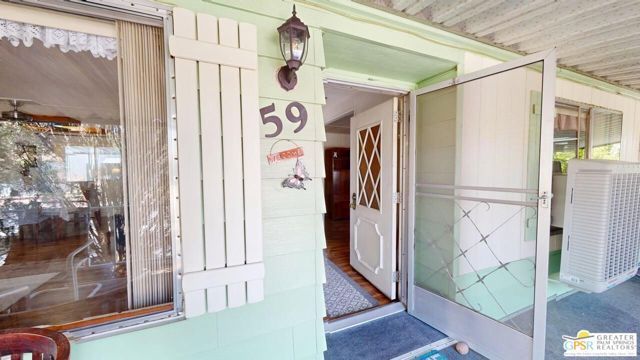 18555 Roberts Road, Desert Hot Springs CA: https://media.crmls.org/mediaz/c5b97011-7001-4e75-886a-7c01550980d2.jpg