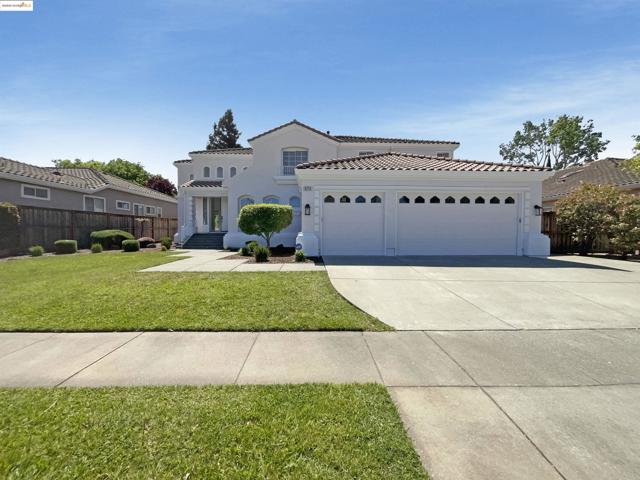 5214 Pavilion Ct, Fairfield CA: https://media.crmls.org/mediaz/c5b9b44f-87a8-4983-af10-ee4818de9915.jpg