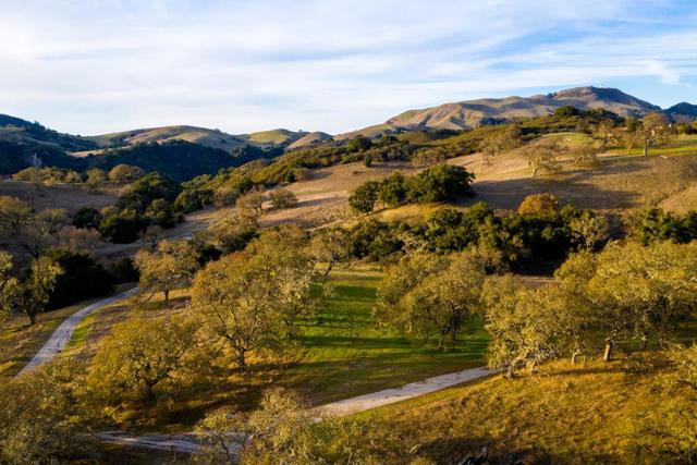 14 Vasquez Trail (Lot 181), Carmel CA: https://media.crmls.org/mediaz/c5b9cfbc-ef1b-47d9-b3a5-f2e9c7e0ff04.jpg