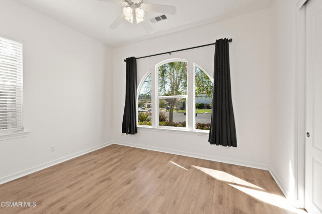 13290 Red Bird Court, Moorpark CA: https://media.crmls.org/mediaz/c5bab928-125b-4b72-99ad-6f1e39bccab8.jpg