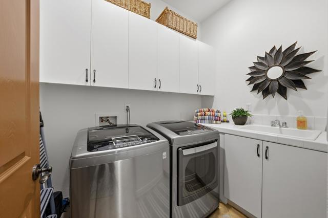 48224 Big Horn Drive, La Quinta CA: https://media.crmls.org/mediaz/c5bac81f-8588-459a-b3e6-8ad8a558c1c9.jpg