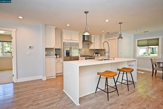 383 Caravelle Dr, Walnut Creek CA: https://media.crmls.org/mediaz/c5bb06fc-a0bd-4e94-bf7f-9a4f3aaad762.jpg