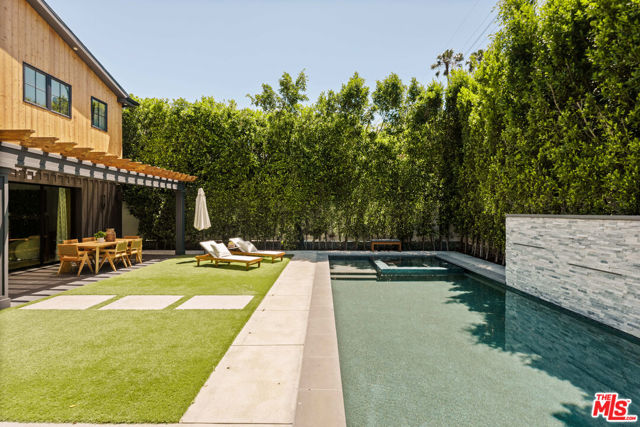 4447 Farmdale Avenue, Studio City CA: https://media.crmls.org/mediaz/c5bc8ef5-3164-4dea-a24a-ba34a36d934f.jpg