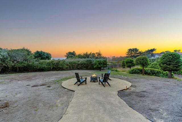 11 Yankee Point Drive, Carmel CA: https://media.crmls.org/mediaz/c5bcf8c8-7d81-4eaa-9bf9-c2a580faea85.jpg