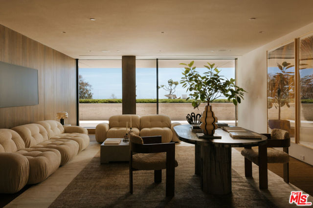 Drew Fenton | 684 Firth Avenue Los Angeles CA | MLS: 7726795