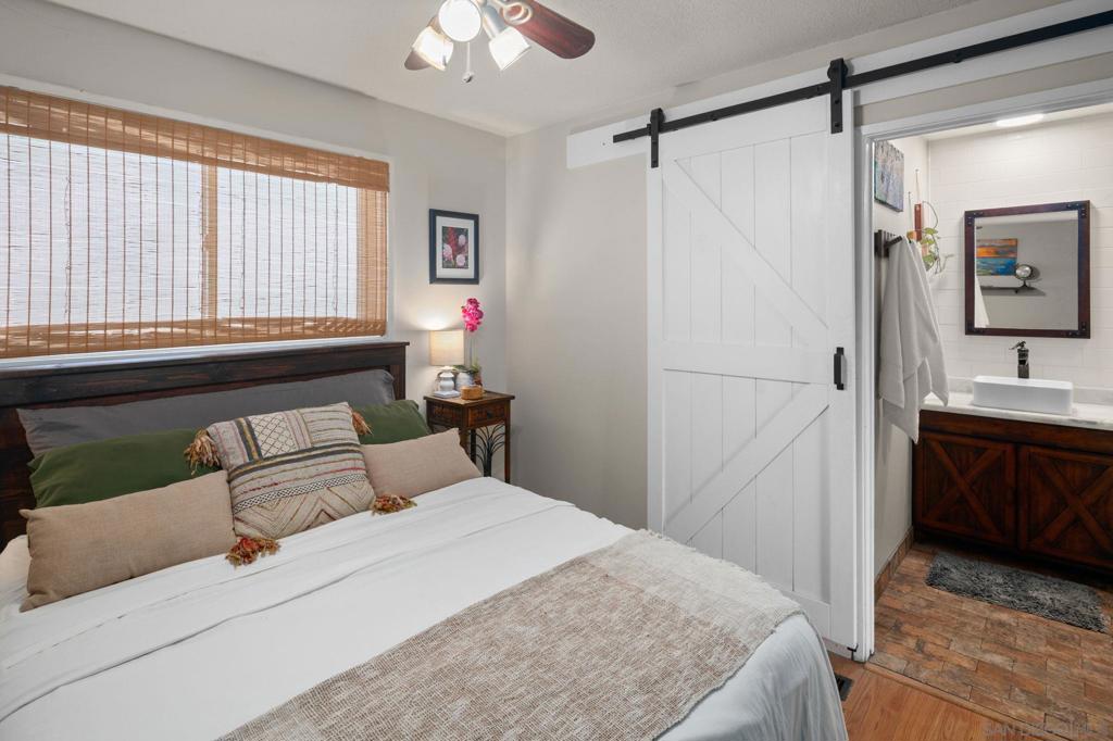 952 5th Ave - photo 13