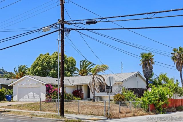 1340 Heron Ave, El Cajon CA: https://media.crmls.org/mediaz/c5bd43af-37d9-4e5f-a802-6403a0a3ebd0.jpg