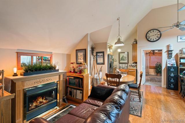 24665 Rancho Santa Teresa Dr, Ramona CA: https://media.crmls.org/mediaz/c5bd57f5-2b83-41ff-98ba-db0f9b7ba983.jpg