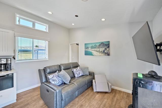 2515 Sweetwater Road, Spring Valley CA: https://media.crmls.org/mediaz/c5bdb642-fc4c-4ebf-868b-4ef05c588c88.jpg