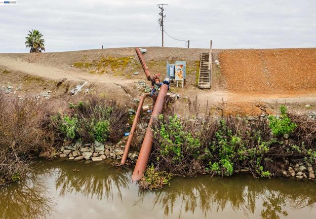 Image 11 of 14 For 1707 Bowman Rd