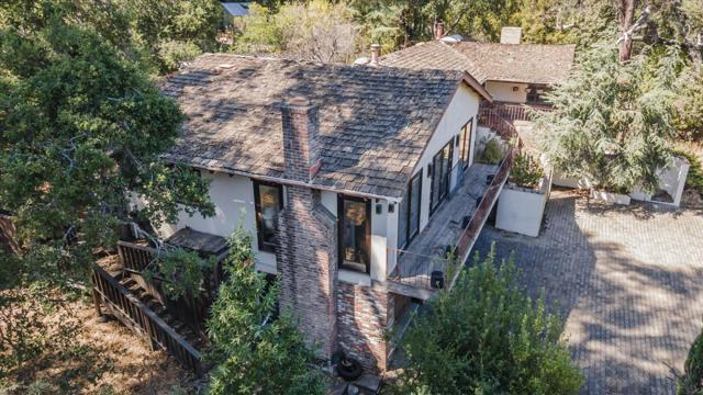 11090 Mora Drive, Los Altos Hills CA: https://media.crmls.org/mediaz/c5be4bb9-c3a4-4fb6-a1da-6294c1ca167a.jpg