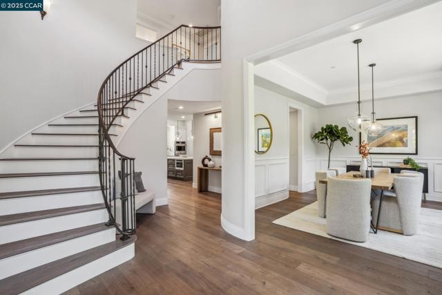 10 Candlelight Lane, Lafayette CA: https://media.crmls.org/mediaz/c5be5eeb-b87f-4518-a051-b471b6e5bb6c.jpg