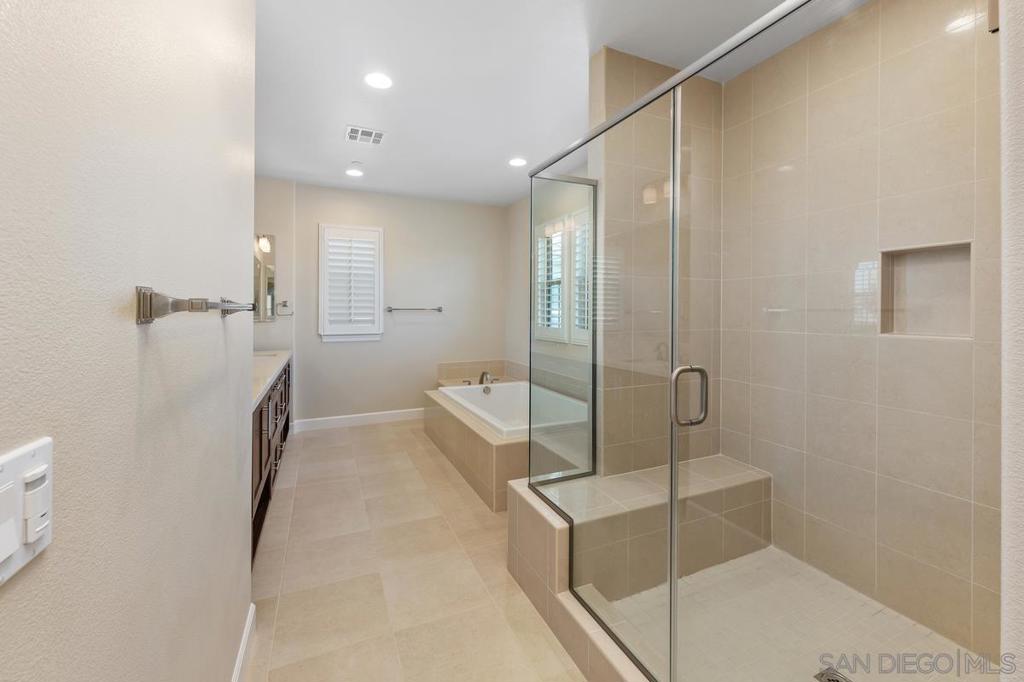 6376 Quail Run - photo 18