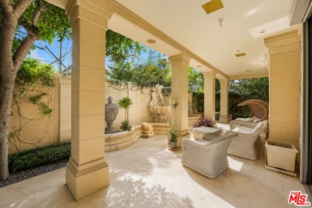 10375 Wilshire Boulevard #1B