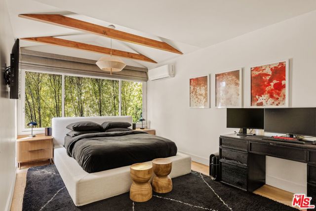 712 Nowita Place photo 16