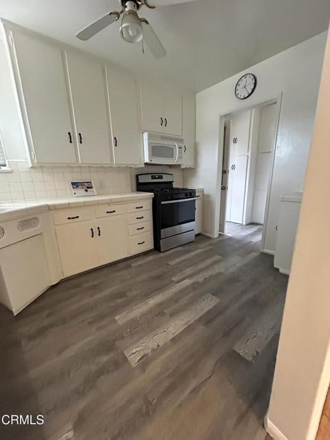 15051 Germain Street, Mission Hills CA: https://media.crmls.org/mediaz/c5bf664f-6b85-4c2a-bf33-448e711a51c0.jpg
