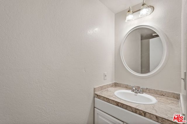 3245 Altura Avenue, 8 photo 16