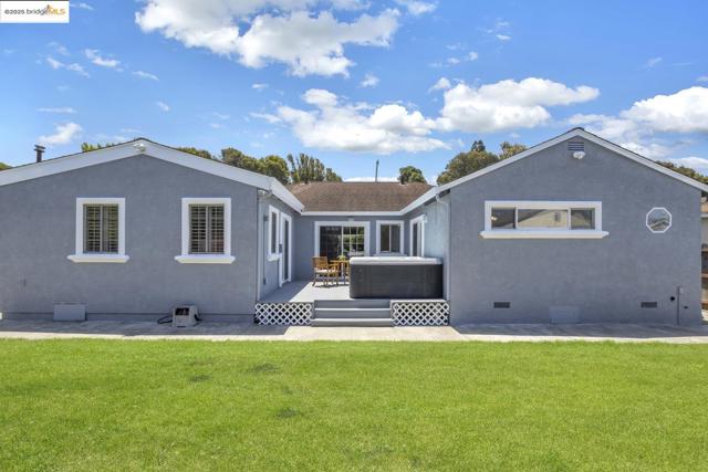 1651 Via Sarita, San Lorenzo CA: https://media.crmls.org/mediaz/c5c020b6-6109-4028-9c04-dc935efb4c22.jpg