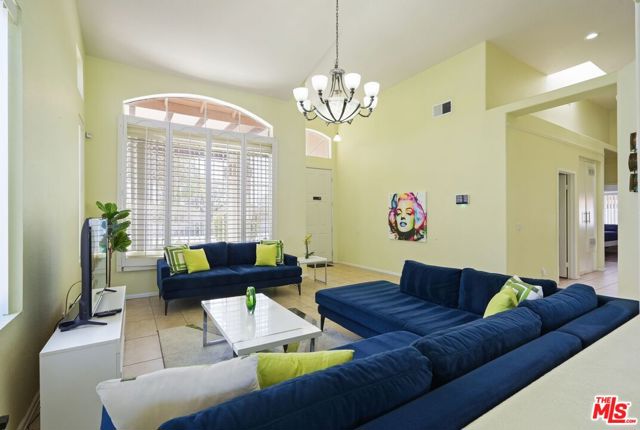 69730 Mccallum Way, Cathedral City CA: https://media.crmls.org/mediaz/c5c0757f-78ae-4a73-87c2-009591b29636.jpg